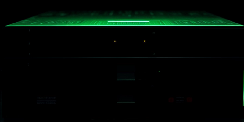 modul konverter sfp ditancapkan ke dalam switch jaringan gigabit di ruang server