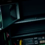 perangkat OLT EPON dan Mikrotik router di dalam box server sederhana