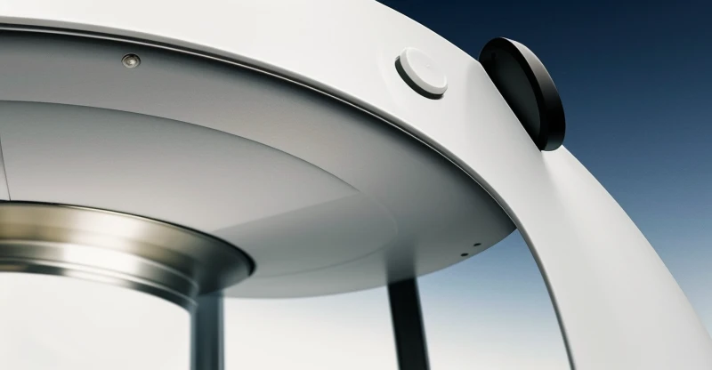 antena radio wireless point to point kecil yang dipasang rapi di atap rumah