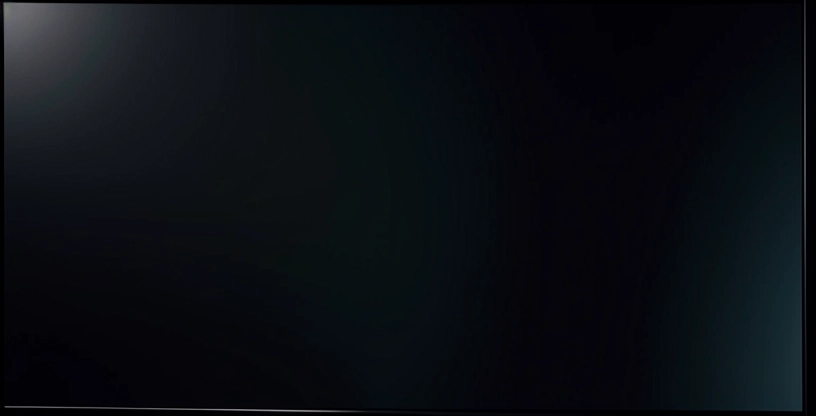layar smart tv menampilkan film aksi yang buram dengan ikon lingkaran buffering di tengah