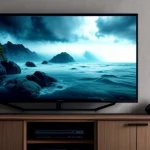 Kabel tembaga jaringan fisik jenis Cat6 dicolokkan ke antarmuka port LAN papan induk belakang sasis televisi cerdas.